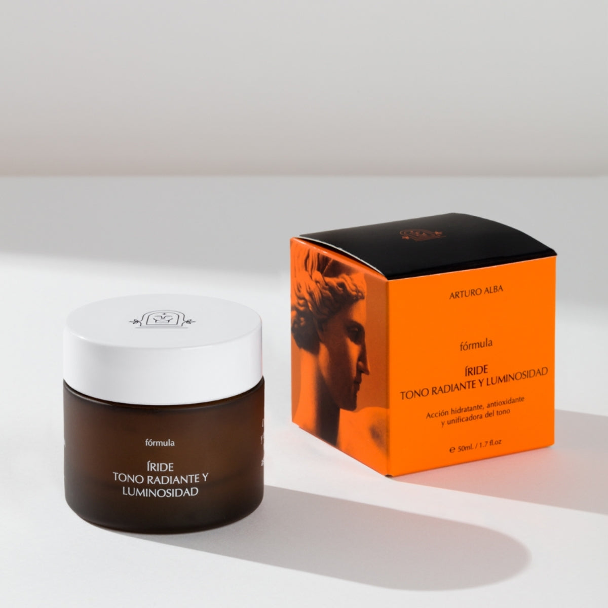 Íride Tono Radiante y Luminosidad · Tratamiento con color 50 ml