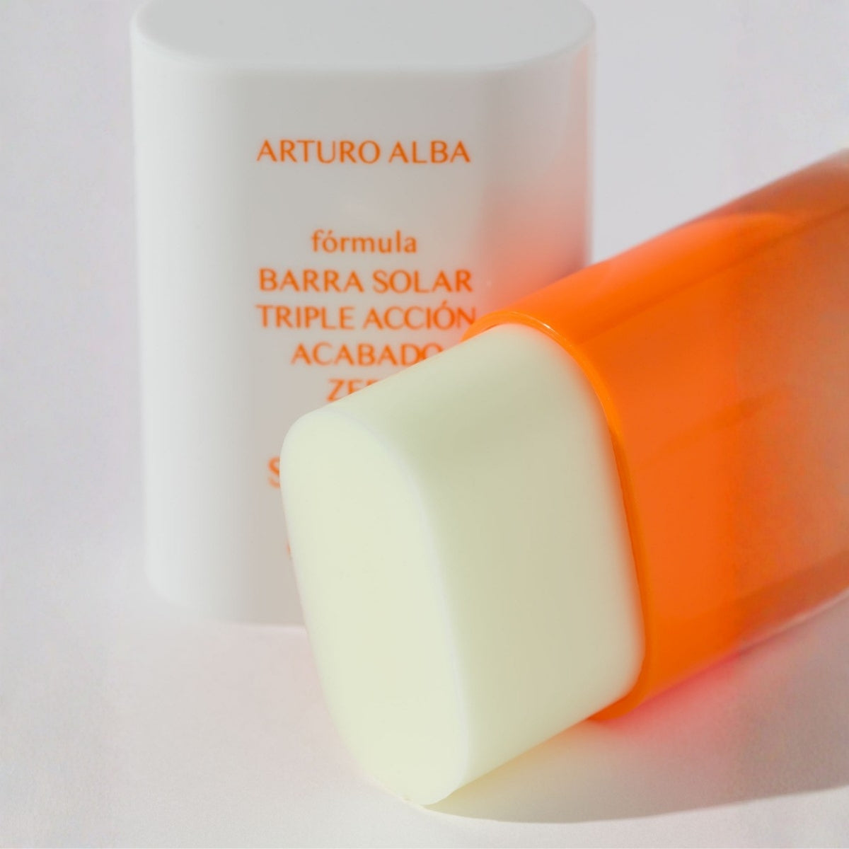 Arturo Alba Stick Solar SPF 50+ Antimanchas, apto para pieles sensibles y de acabado invisible