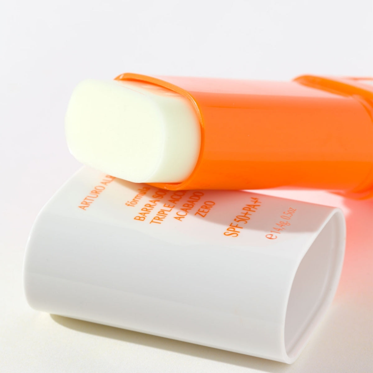 Arturo Alba Stick Solar SPF 50+ Antimanchas, protege, previene manchas y cuida los signos de la edad