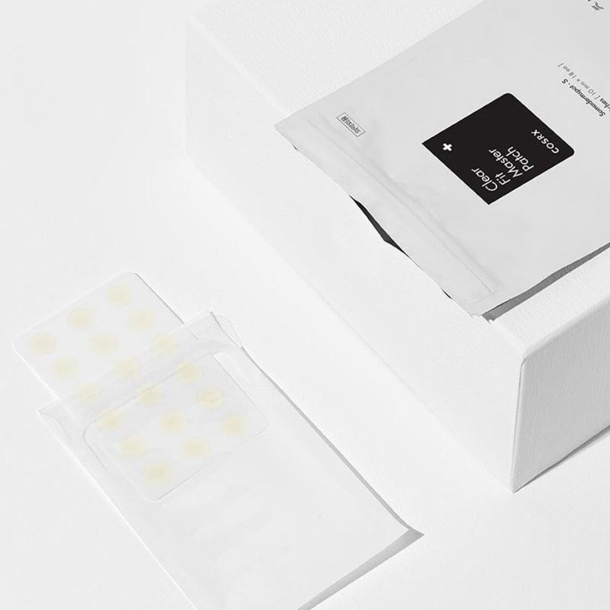 COSRX Master Patch Clear Fit, perfil discreto para tratar una imperfección durante el día