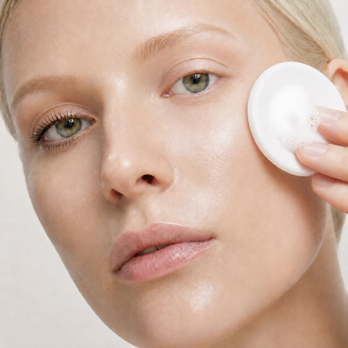 Farma Dorsch Go Organic Espuma Micelar, limpia y desmaquilla rostro, ojos y labios