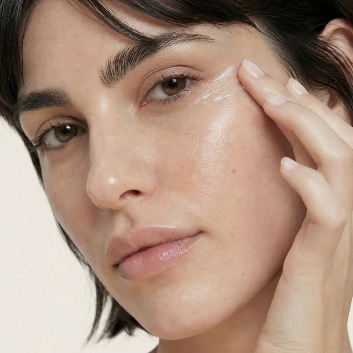 Farma Dorsch Eye Contour Cream, suaviza arrugas y atenúa las ojeras