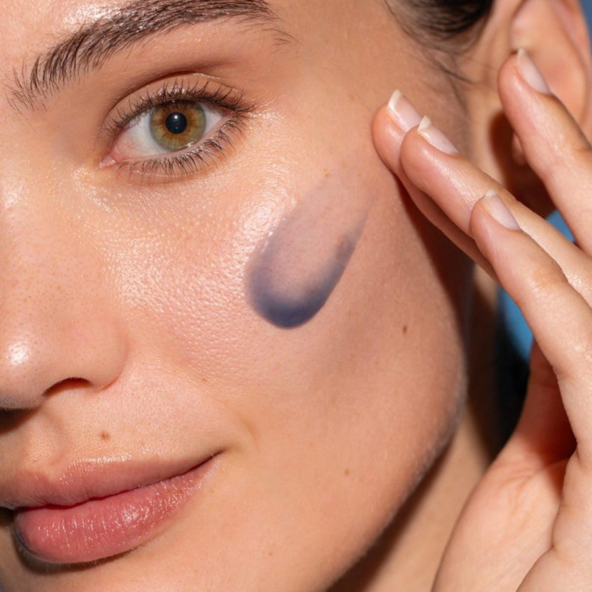 Freshly Cosmetics Blue Radiance Enzymatic Serum, renueva la piel de noche sin irritar