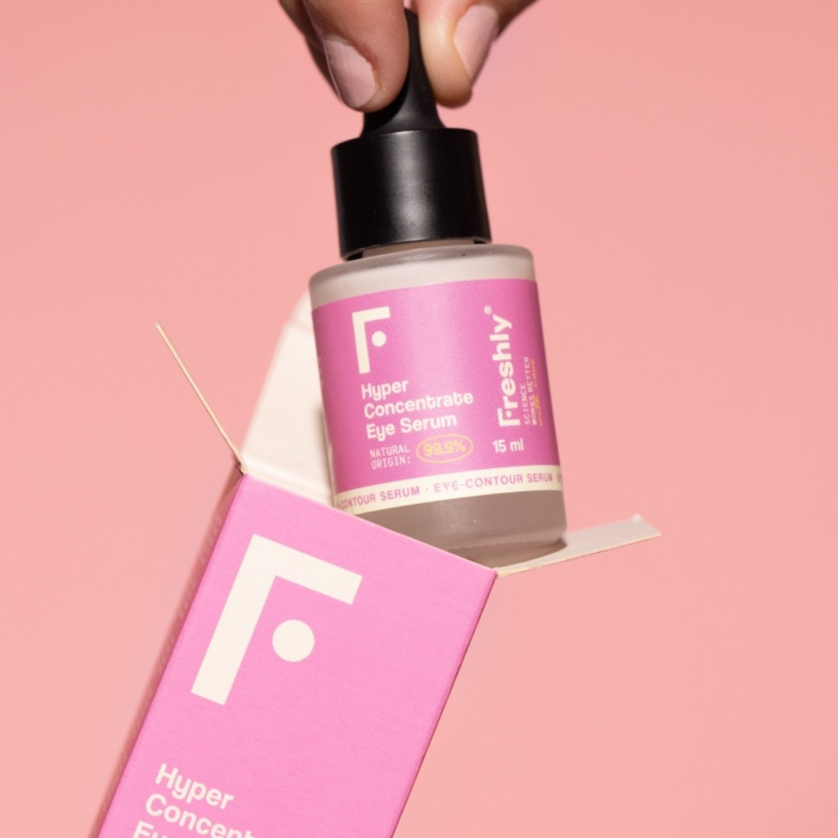 Freshly Cosmetics Hyper-Concentrate Eye Contour Serum con 14 tecnologías clínicas naturales