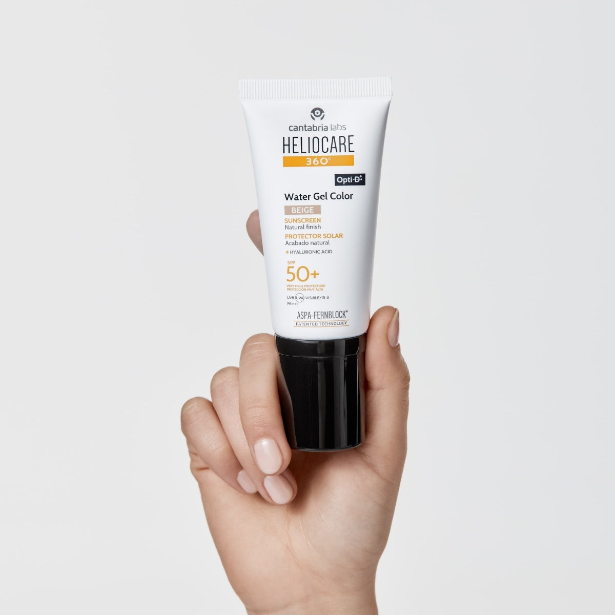 Heliocare 360º Color Water Gel Beige SPF 50+ con filtros específicos y Fernblock+