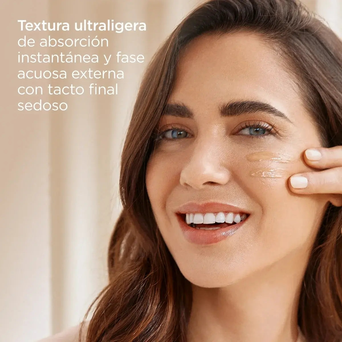 Isdin Fotoprotector Fusion Water Magic Medium, color en tono medio de cobertura natural