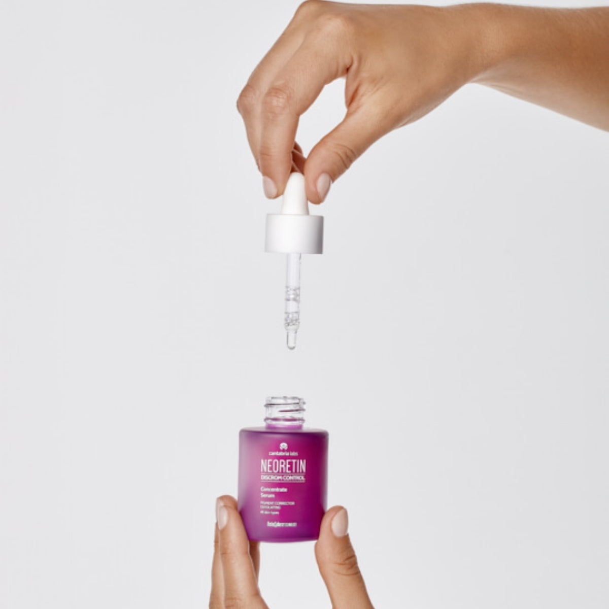 Neoretin Discrom Control Concentrate Despigmentante Exfoliante con AHAs y tecnología RetinSphere