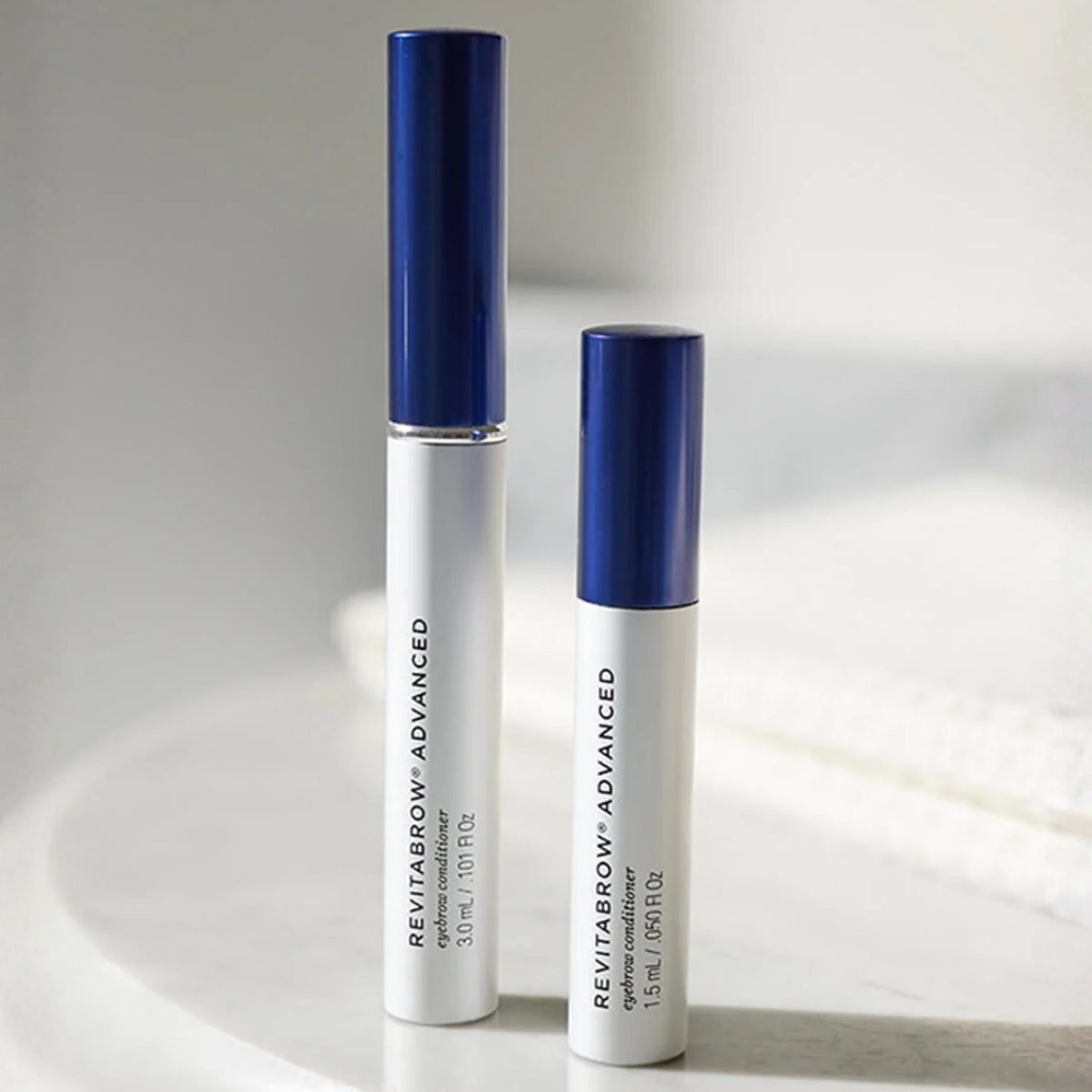 RevitaBrow Advanced Eyebrow Conditioner · Sérum de cejas 3 ml