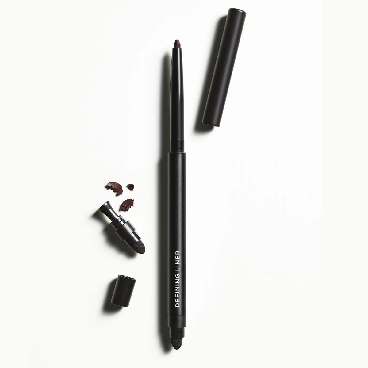 Defining Liner Eyeliner · Delineador de ojos Marrón 0,3 g