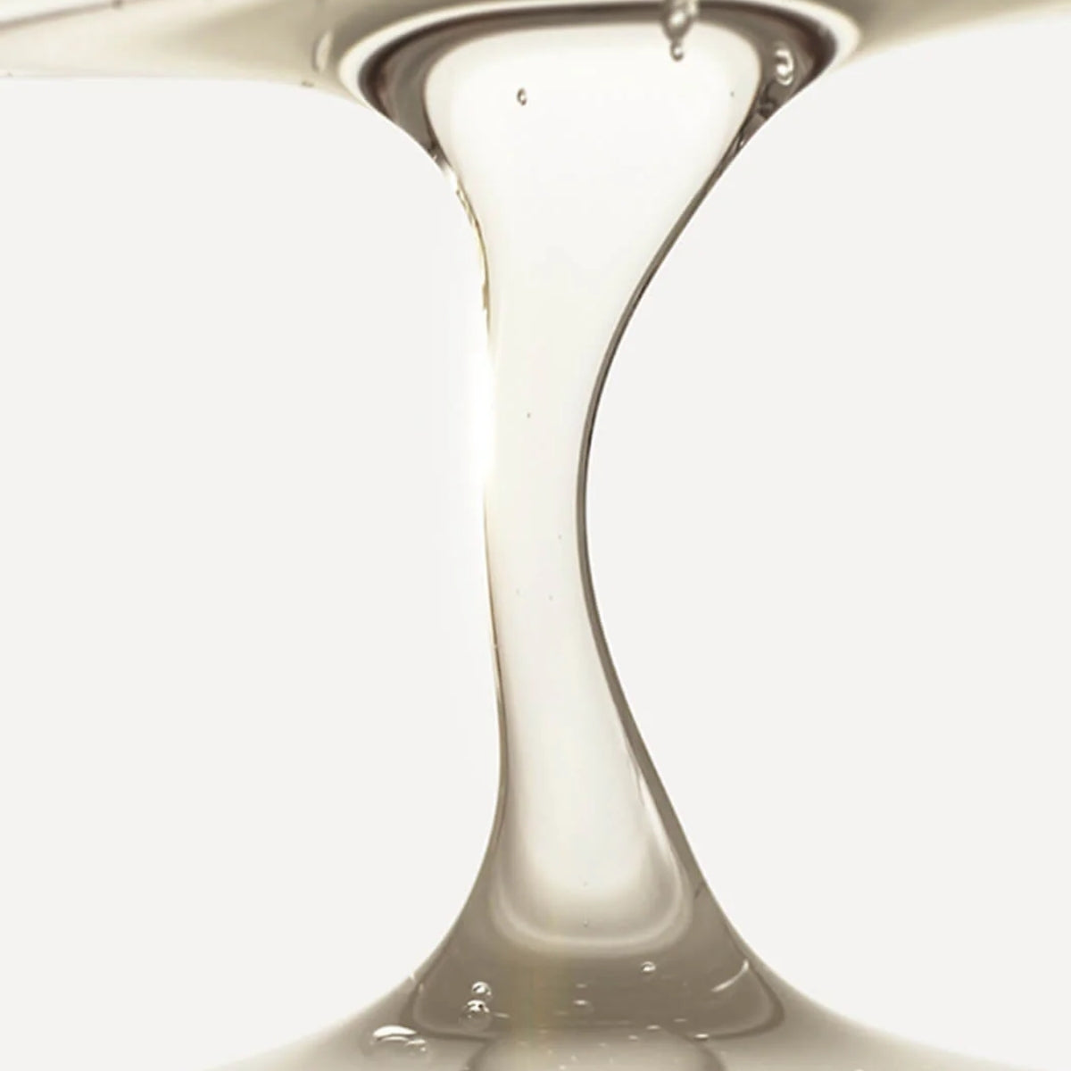 Thickening Shampoo · Champú densificador 250 ml