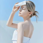 SKIN1004 Madagascar Centella Hyalu-Cica Water-Fit Sun Serum con centella asiática y ácido hialurónico